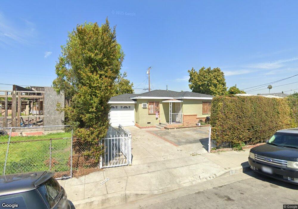 917 W Elm St, Compton, CA 90220 - photo 1