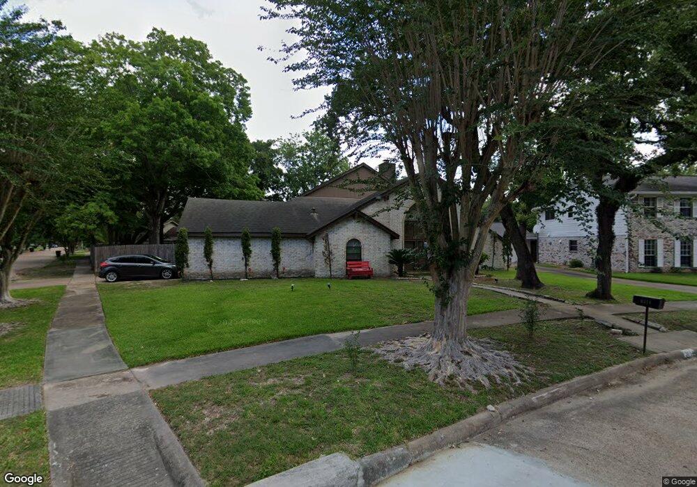 6214 Wishing Well Ln, Houston, TX 77088 - photo 1