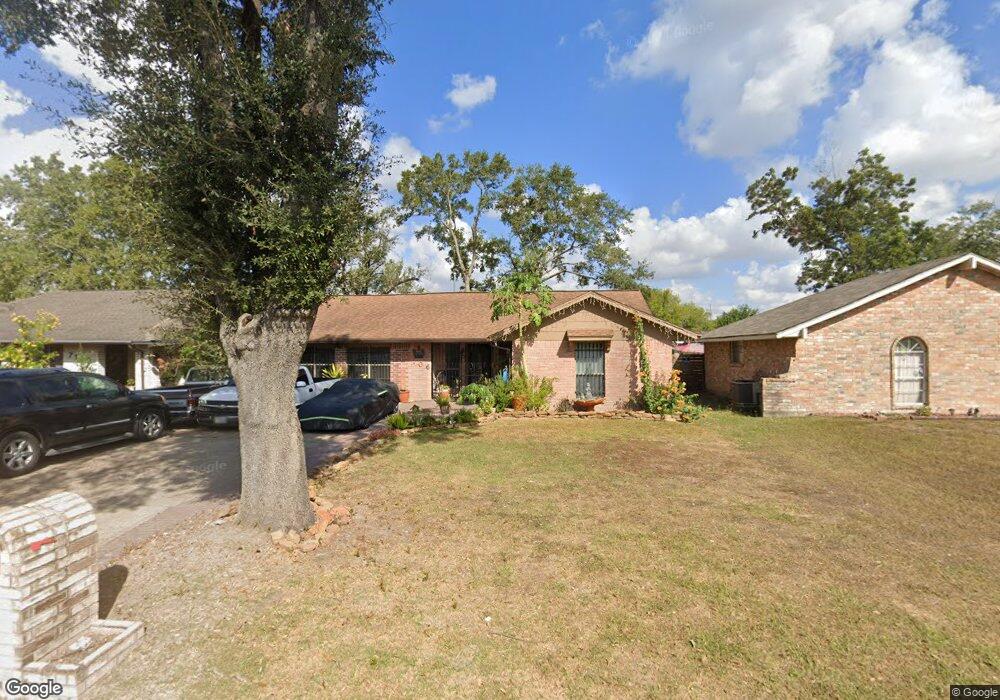 7106 Yellow Pine Dr, Houston, TX 77040 - photo 1