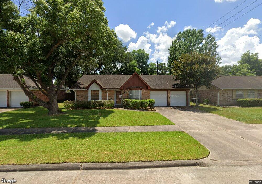 8302 Gulfwood Ln, Houston, TX 77075 - photo 1