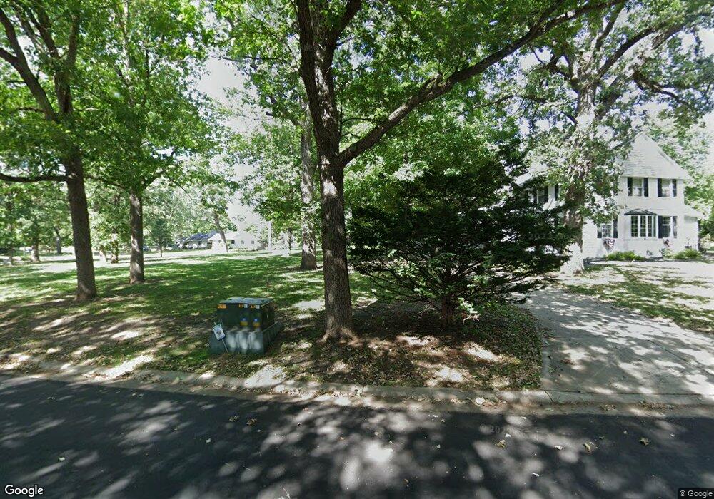 303 21st St SW, Austin, MN 55912 - photo 1