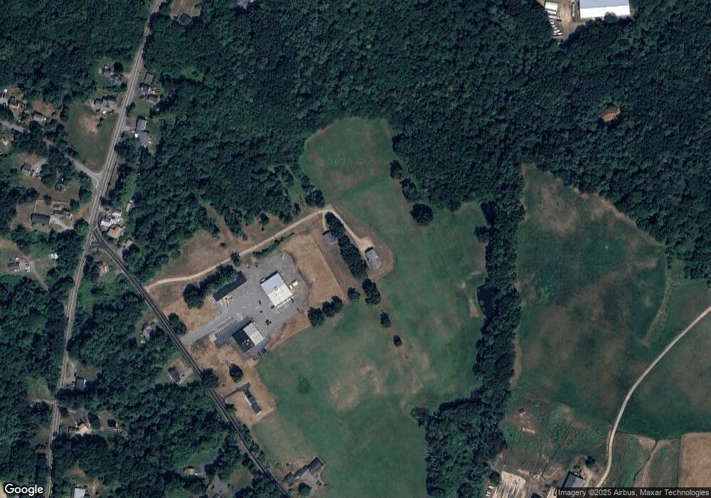 4 Merrimac Rd, Newton, NH 03858 - photo 1