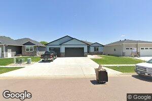 1008 S Tracy Dr, Brandon, SD 57005