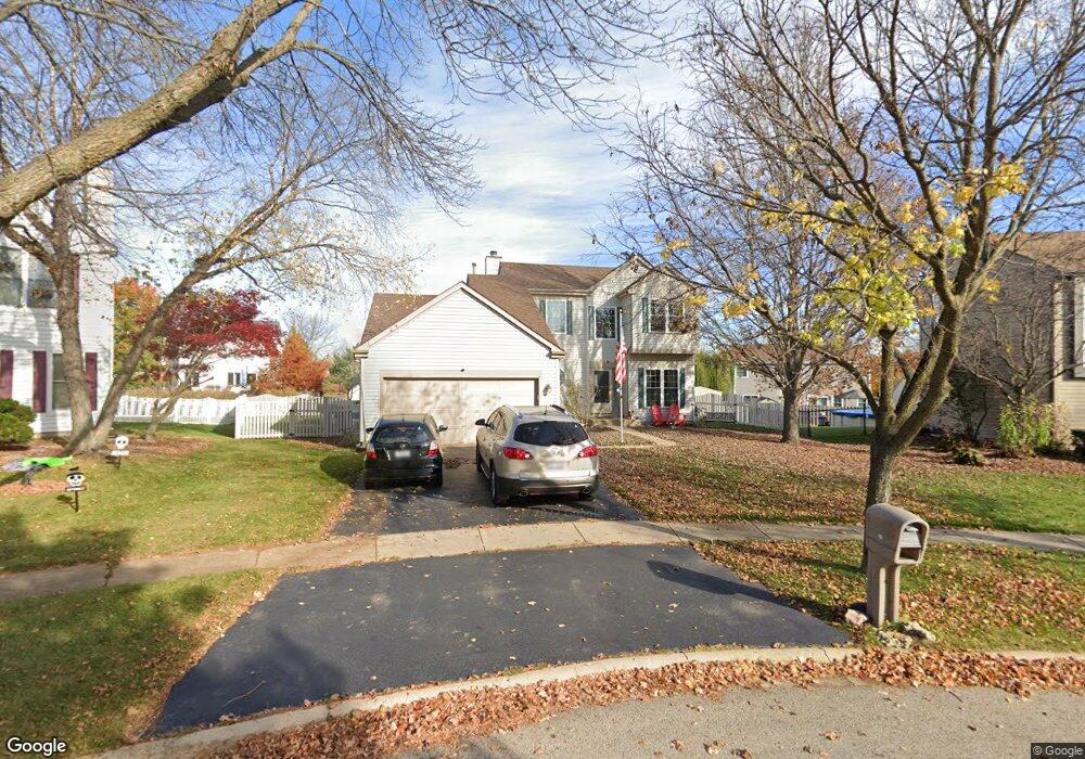 10 Elizabeth Ct, Lake In the Hills, IL 60156 - photo 1