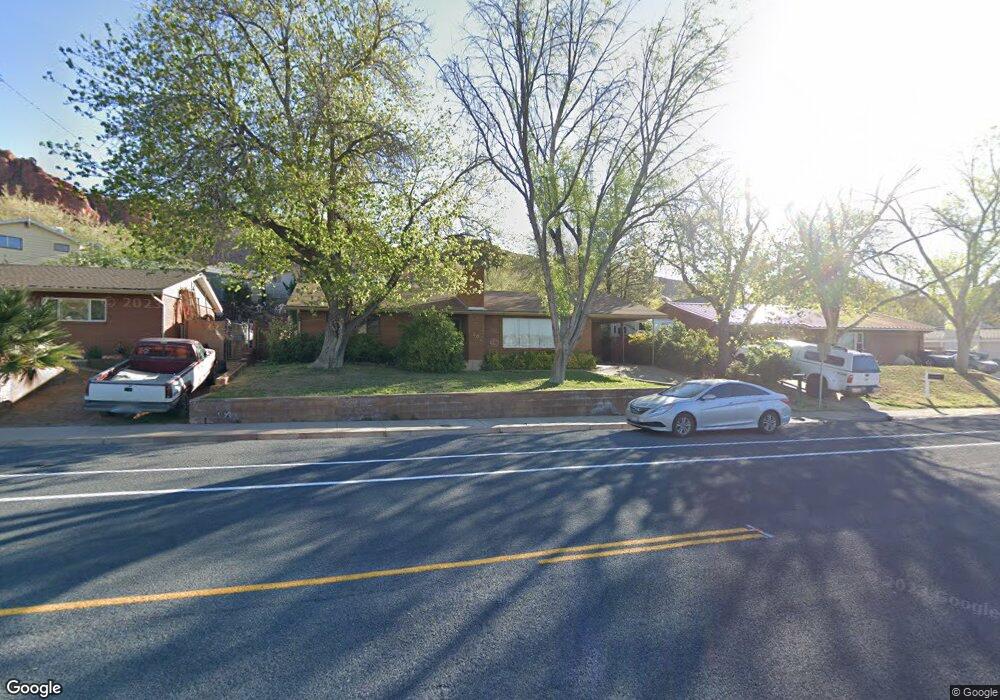 302 Diagonal St, Saint George, UT 84770 - photo 1