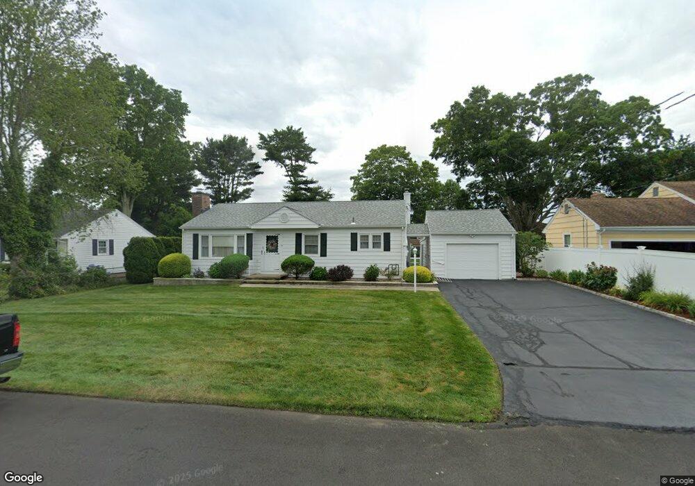 5 Field Place, Branford, CT 06405 - photo 1