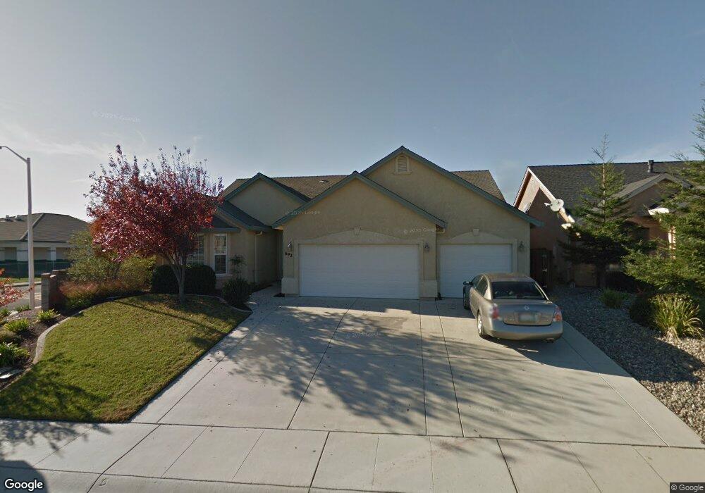 692 San Gabriel St, Redding, CA 96003 - photo 1