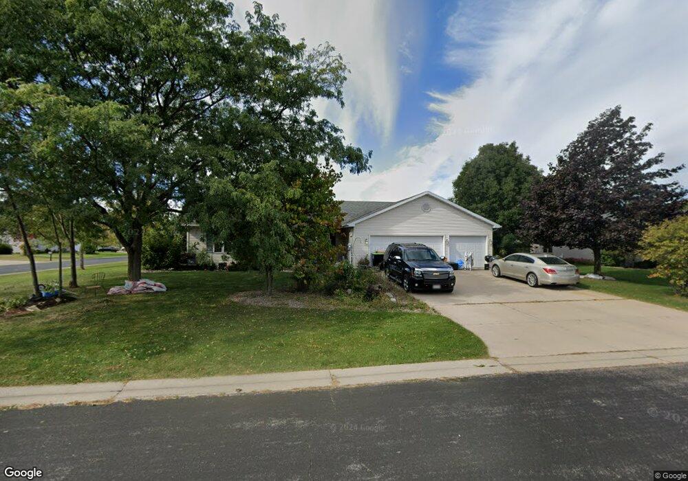 N9531 Chadbury Ln, Appleton, WI 54915 - photo 1
