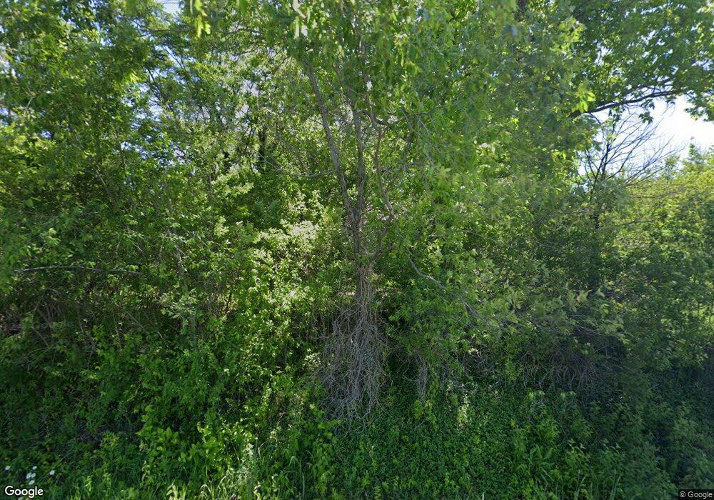 2326 SW Hodges Rd, Topeka, KS 66614 - photo 1