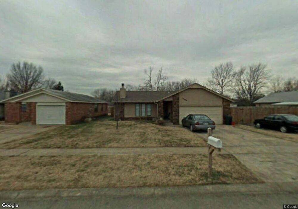 13926 S Hickory Place, Glenpool, OK 74033 - photo 1