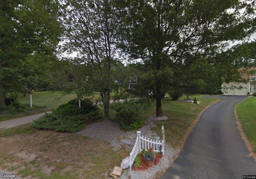 24 Woodside Dr, Londonderry, NH 03053 - photo 1