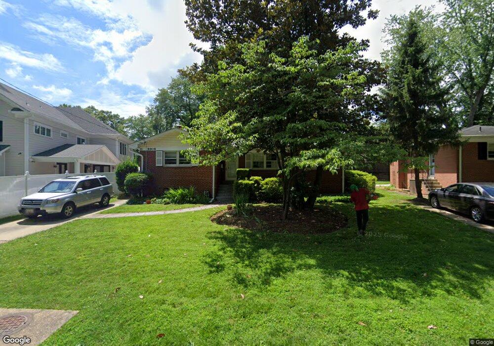 8908 Brierly Rd, Chevy Chase, MD 20815 - photo 1