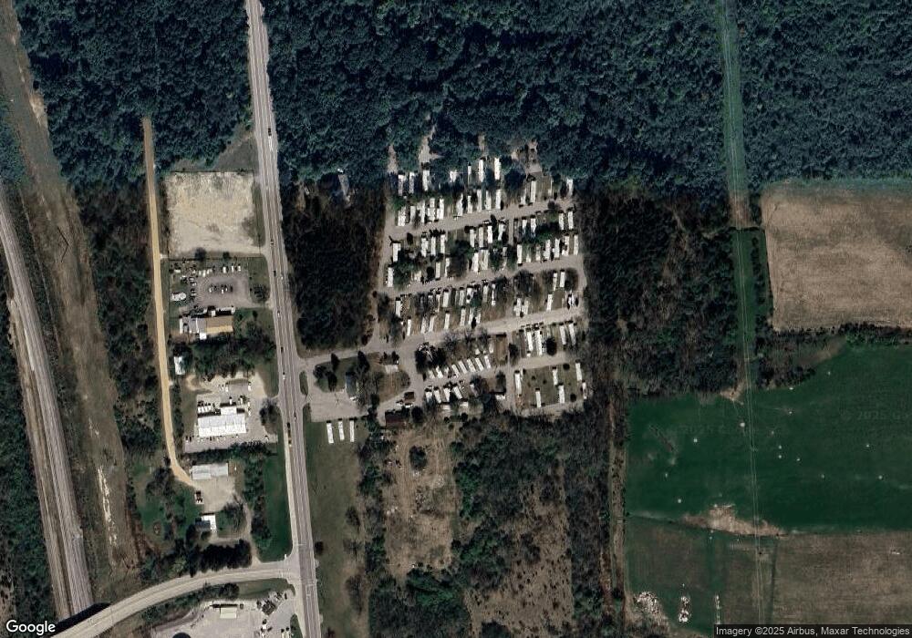 114 Main Dr, Mount Morris, MI 48458 - photo 1