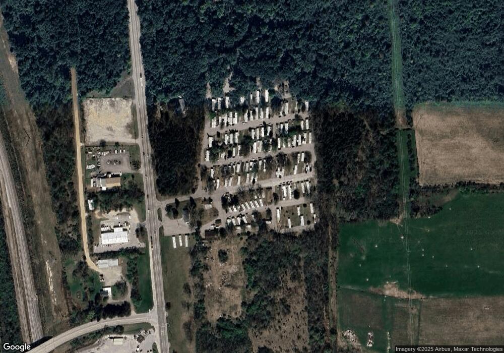 118 Main Dr, Mount Morris, MI 48458 - photo 1