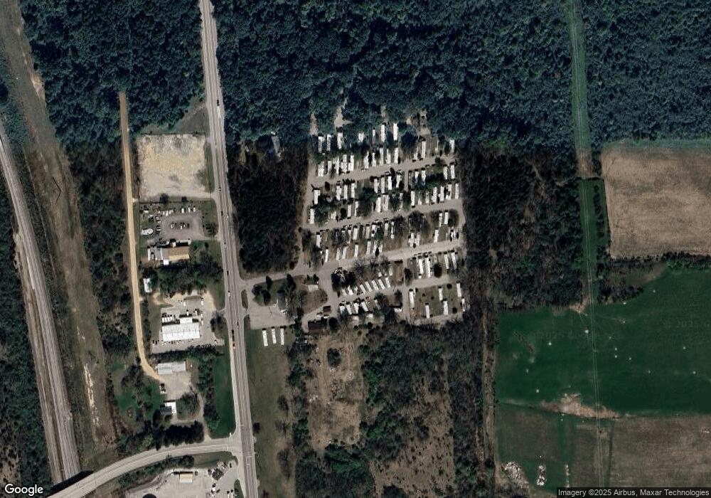 112 Main Dr, Mount Morris, MI 48458 - photo 1