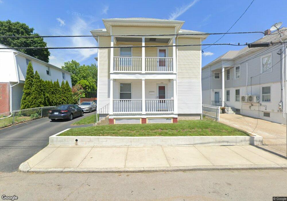 218 Baxter St, Pawtucket, RI 02861 - photo 1