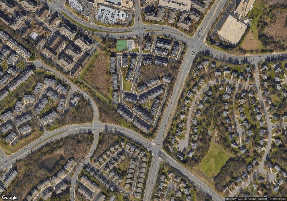 13109 Park Crescent Cir, Herndon, VA 20171 - photo 1