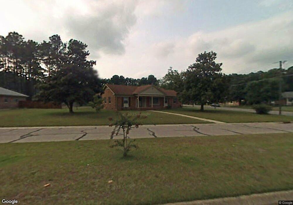 498 Lennox Dr, Fayetteville, NC 28303 - photo 1