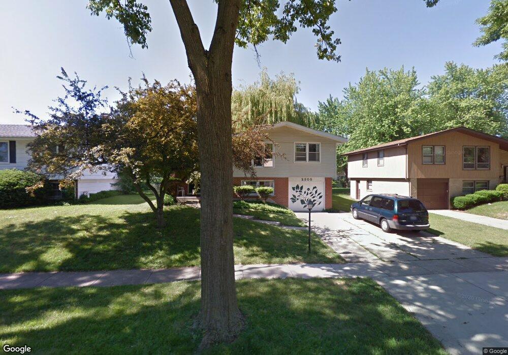 2305 Willow Ln, Rolling Meadows, IL 60008 - photo 1