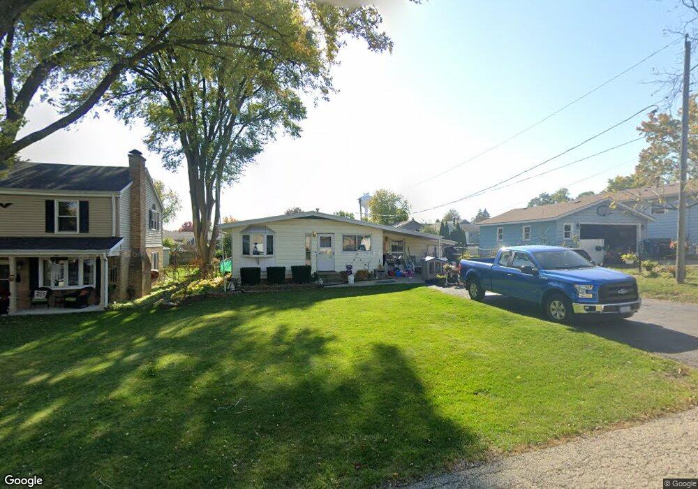 104 Deer Path, Lake In the Hills, IL 60156 - photo 1