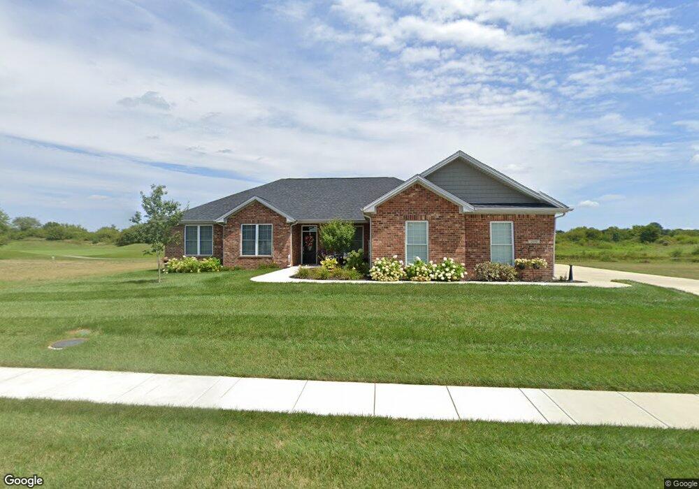 209 Saint Andrews Ave, Edinburgh, IN 46124 - photo 1