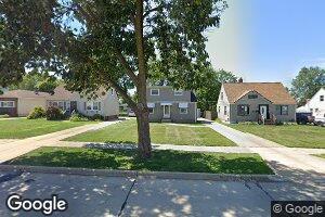 1854 E 300th St, Wickliffe, OH 44092