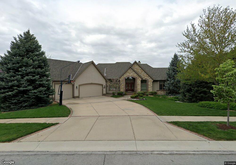 9526 Redbud Ln, Lenexa, KS 66220 - photo 1
