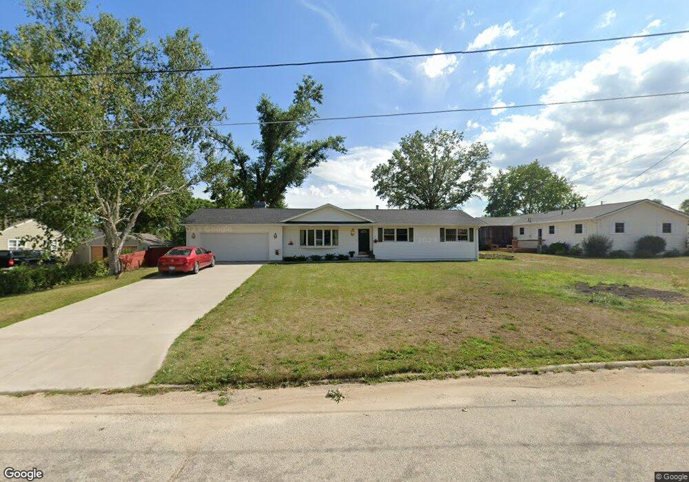 6555 Hickory Blvd, Cedar Rapids, IA 52403 - photo 1