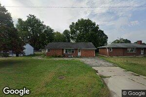 109 W Division St, Fisher, IL 61843