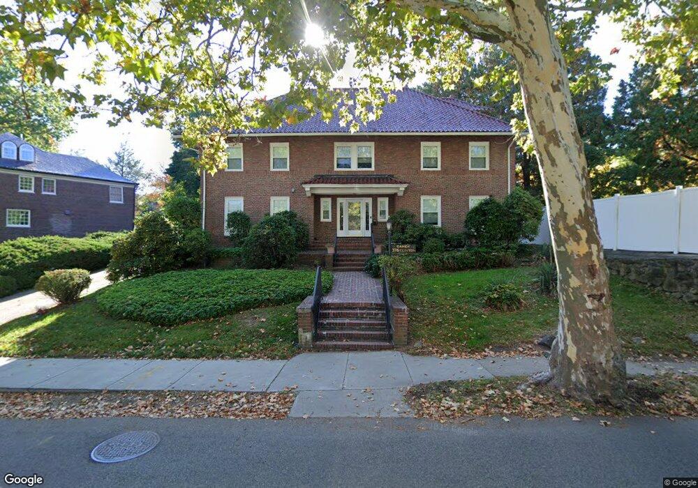 376 Clinton Rd, Brookline, MA 02445 - photo 1