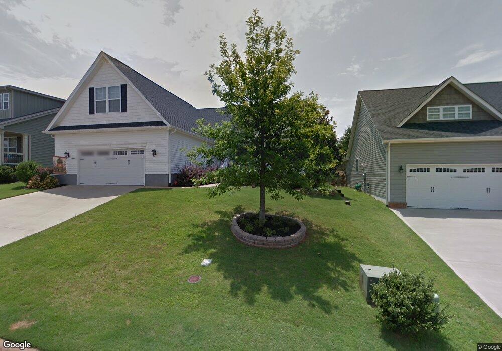 305 Summitbluff Dr, Greenville, SC 29617 - photo 1