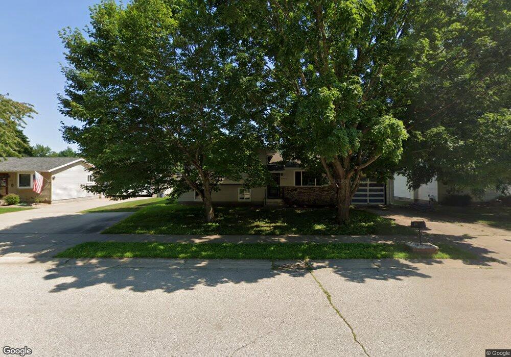 905 Juniper St, La Crescent, MN 55947 - photo 1