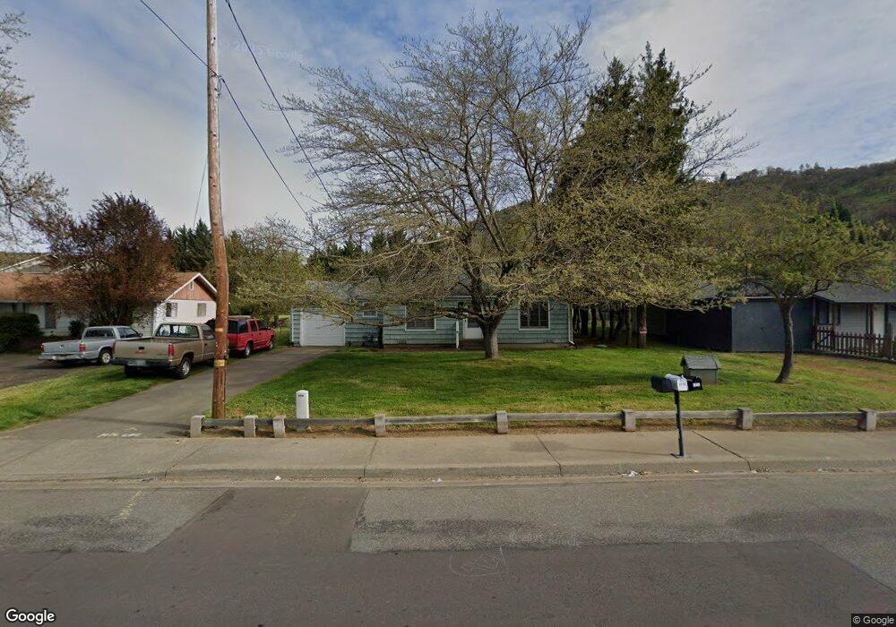 2010 NE Fairview Ave, Grants Pass, OR 97526 - photo 1