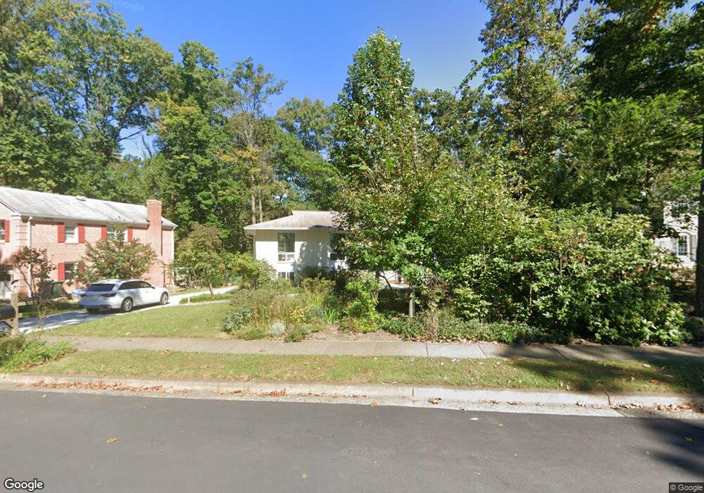 2350 Paddock Ln, Reston, VA 20191 - photo 1