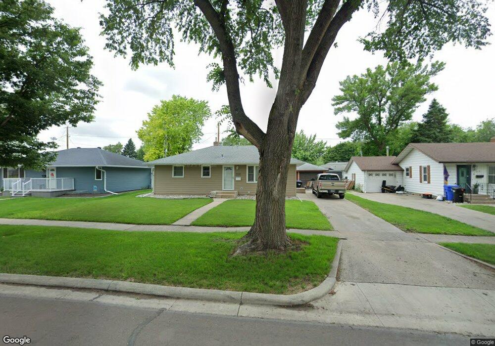 1910 9th St N, Fargo, ND 58102 - photo 1