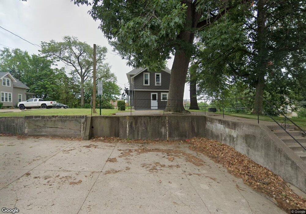 304 E 8th St, Davenport, IA 52803 - photo 1