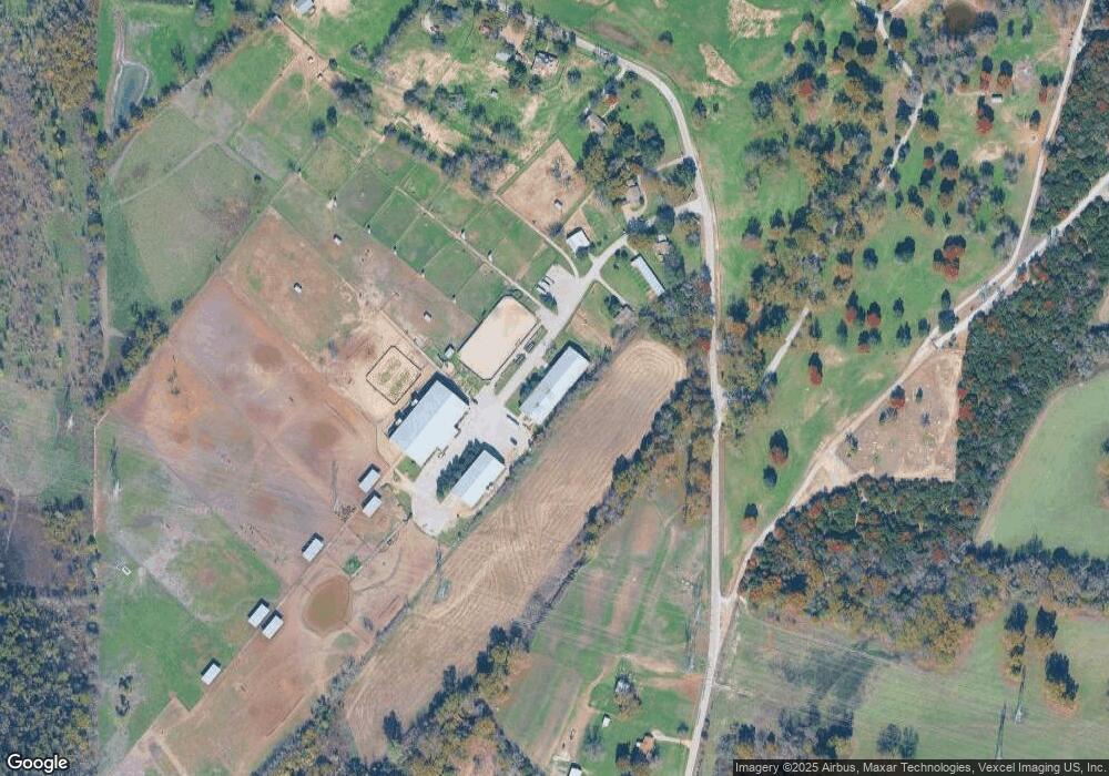 511 N Lake Dr, Weatherford, TX 76085 - photo 1