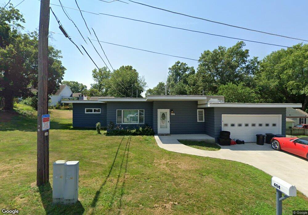 604 Pershing Ave, Shenandoah, IA 51601 - photo 1