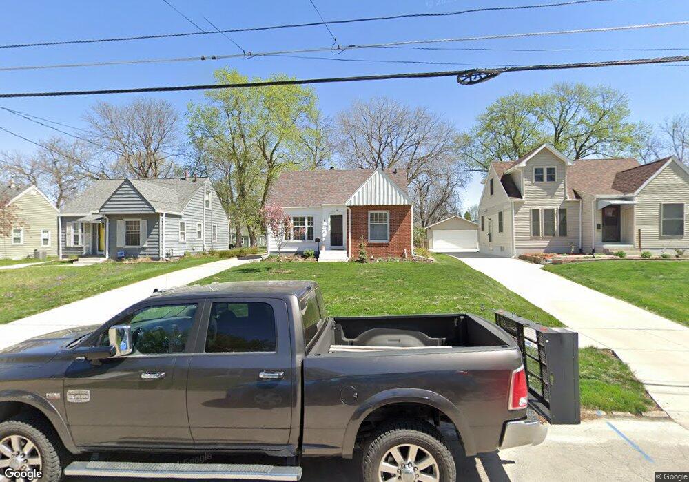 1705 45th St, Des Moines, IA 50310 - photo 1