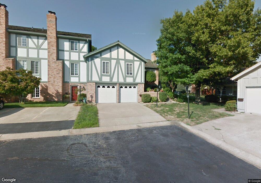 10123 Edelweiss Cir, Shawnee, KS 66203 - photo 1