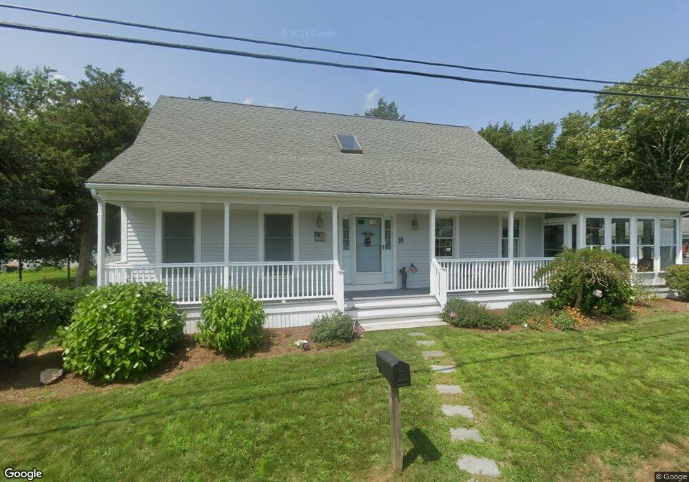 18 Gilbert St, Fairhaven, MA 02719 - photo 1