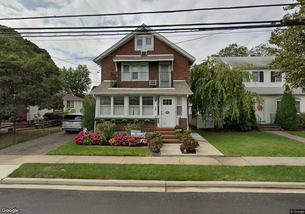 327 Horton Hwy, Mineola, NY 11501 - photo 1