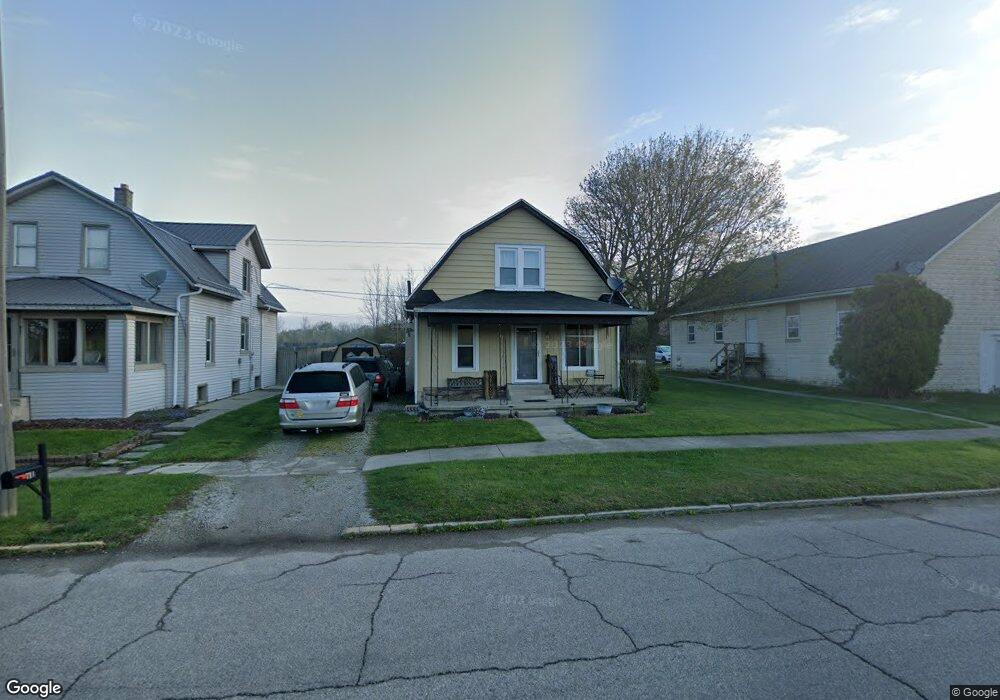 718 W King St, Garrett, IN 46738 - photo 1