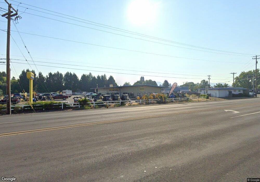 982 S Front St, Central Point, OR 97502 - photo 1