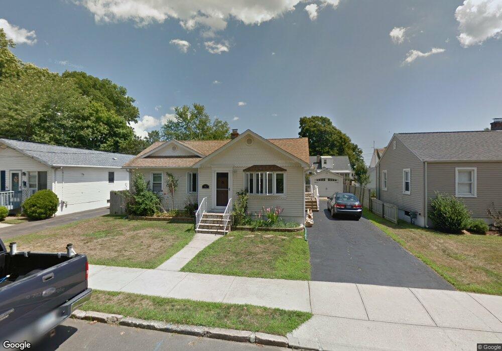 81 Holcomb St, West Haven, CT 06516 - photo 1