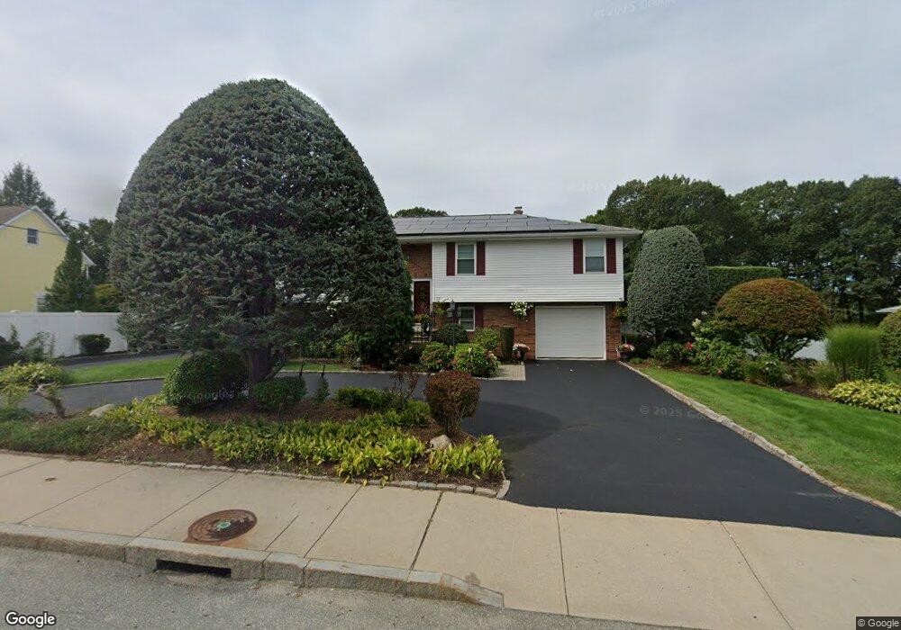 118 Simmonsville Ave, Johnston, RI 02919 - photo 1