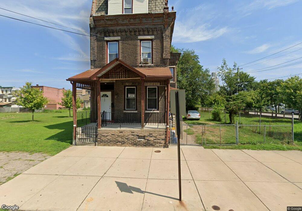 423 Benson St, Camden, NJ 08103 - photo 1