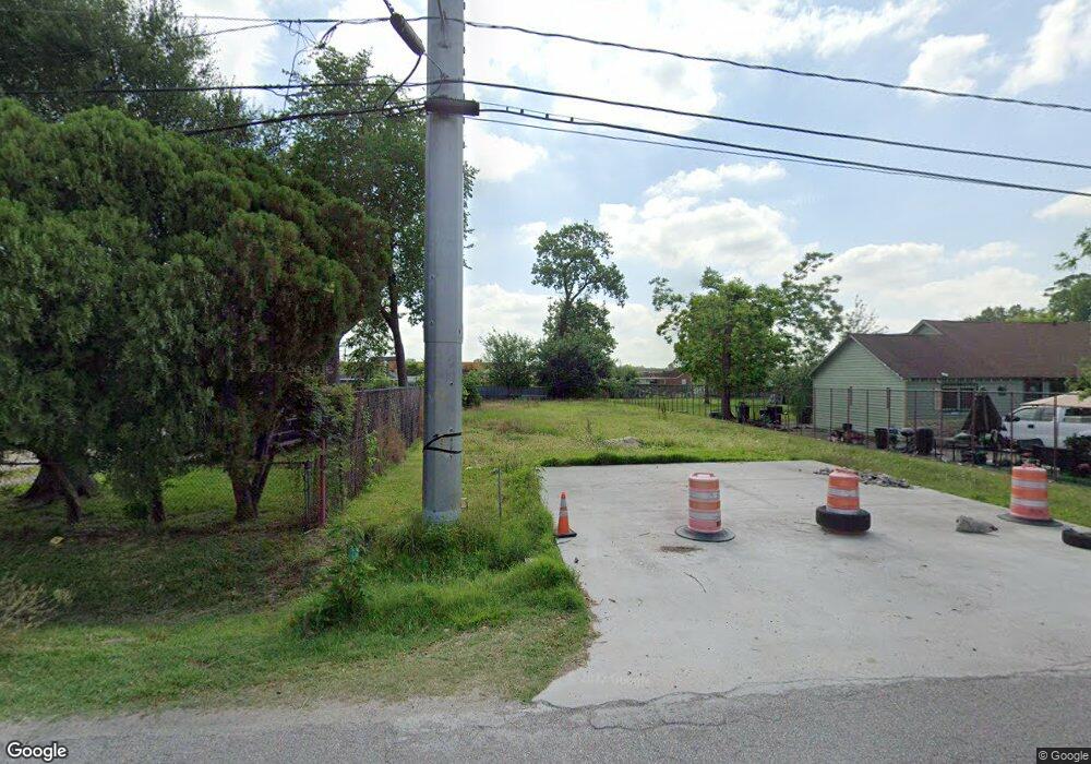 7510 Curry Rd, Houston, TX 77093 - photo 1