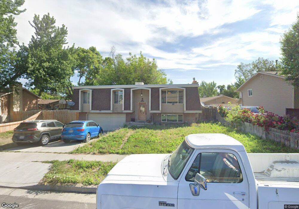 859 E Spartan Dr, Sandy, UT 84094 - photo 1