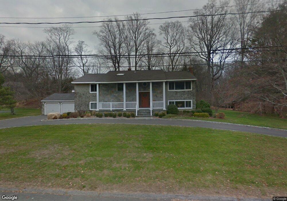 4 Ruta Ct, Westport, CT 06880 - photo 1